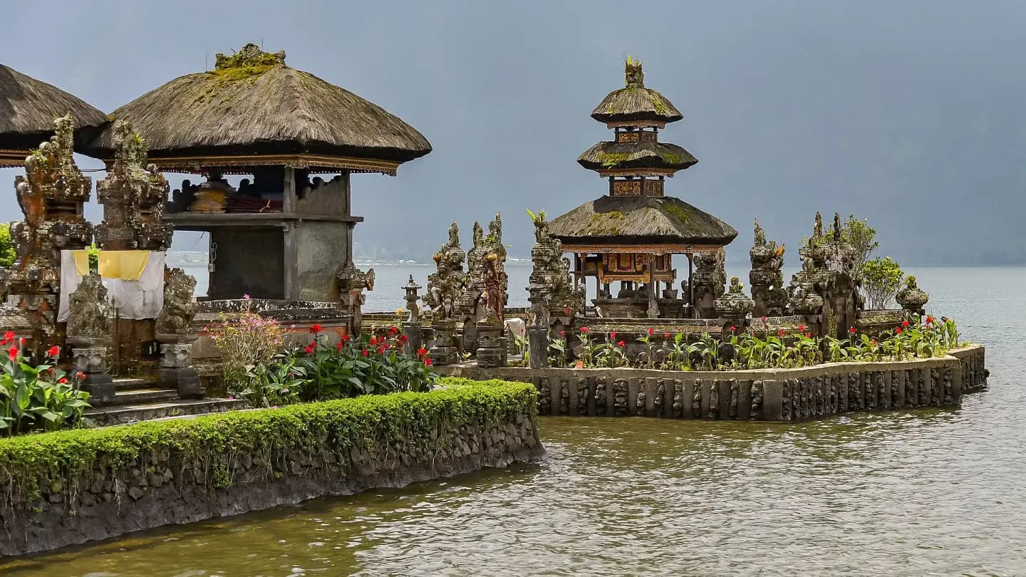 Pura Ulun Danu Bratan water temple in Bali for Indonesia visa